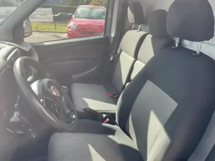 Photo 8 Fiat Doblo  Cargo 1.3 Multijet 95ch Pack Pro Nav