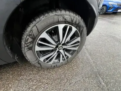 Photo 9 Renault Captur  1.3 TCe 150ch FAP Initiale Paris