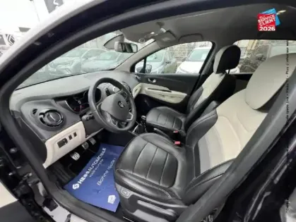 Photo 14 Renault Captur  1.3 TCe 150ch FAP Initiale Paris