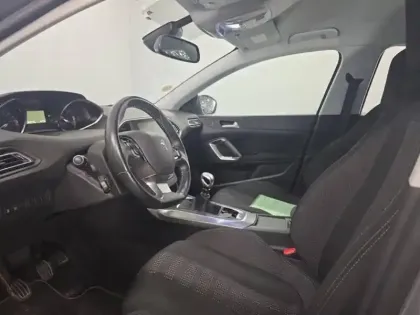 Photo 8 Peugeot 308  SW 1.6 BlueHDi 120ch Allure S&S