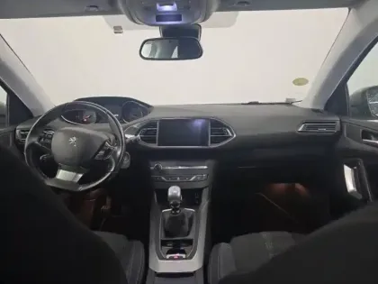 Photo 11 Peugeot 308  SW 1.6 BlueHDi 120ch Allure S&S