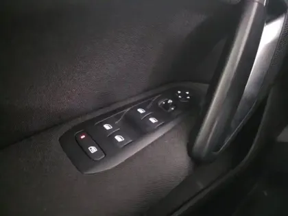 Photo 12 Peugeot 308  SW 1.6 BlueHDi 120ch Allure S&S