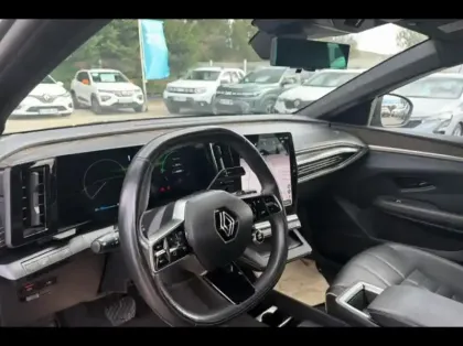 Photo 8 Renault Megane  E-Tech Electric EV60 220ch Iconic super charge -C