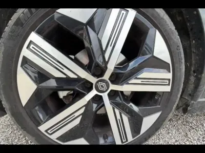 Photo 12 Renault Megane  E-Tech Electric EV60 220ch Iconic super charge -C