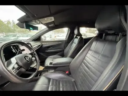 Photo 9 Renault Megane  E-Tech Electric EV60 220ch Iconic super charge -C