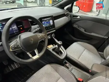 Photo 14 Renault Clio  1.0 TCe 90ch Techno - 25