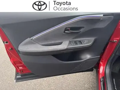 Photo 12 Toyota C-HR  1.8 Hybride 140ch Collection MY25