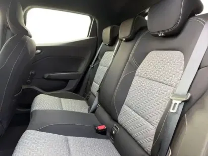 Photo 7 Renault Clio  1.6 E-Tech 140ch Limited -21