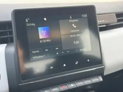 Photo 12 Renault Clio  1.6 E-Tech 140ch Limited -21