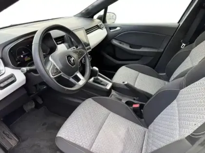 Photo 6 Renault Clio  1.6 E-Tech 140ch Limited -21