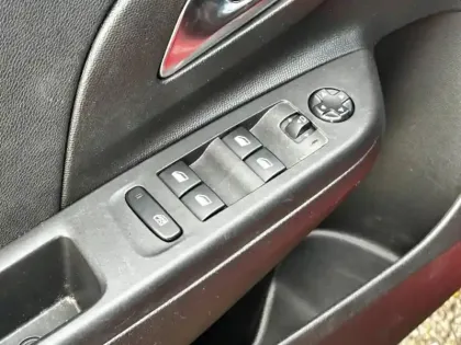 Photo 12 Opel Corsa  -e 136ch GS Line