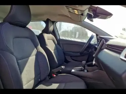 Photo 9 Renault Clio  1.6 E-Tech hybride 140ch Zen -21N