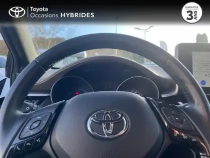 Photo 12 Toyota C-HR  122h Distinctive 2WD E-CVT MY22