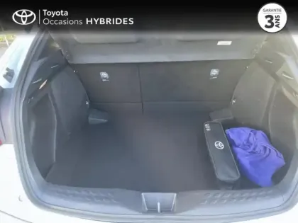 Photo 9 Toyota C-HR  122h Distinctive 2WD E-CVT MY22
