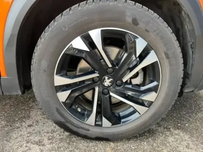 Photo 9 Peugeot 2008  e- 136ch GT