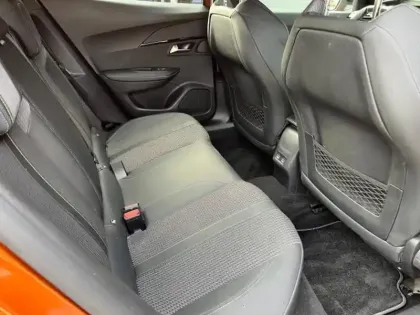 Photo 6 Peugeot 2008  e- 136ch GT