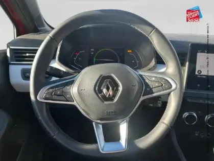 Photo 11 Renault Clio  1.6 E-Tech hybride 140ch Limited -21N GPS Camera