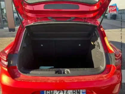 Photo 13 Renault Clio  1.6 E-Tech hybride 140ch Limited -21N GPS Camera