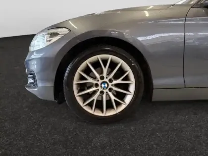 Photo 13 BMW Serie 1 Série 1 118iA 140ch Business Design DKG7 112g