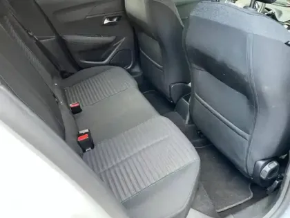 Photo 6 Peugeot 208 Gén. II Ph1 NG Style 5