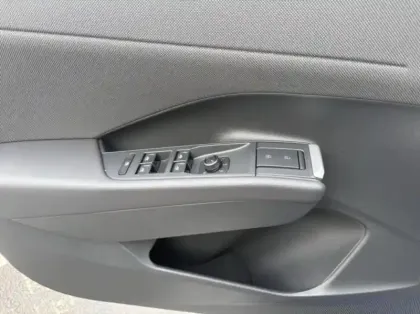 Photo 13 Volkswagen T-roc  1.5 eTSI 116ch Life DSG7