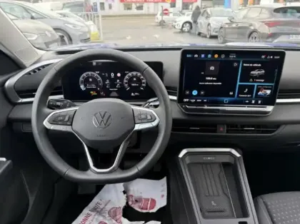 Photo 11 Volkswagen T-roc  1.5 eTSI 116ch Life DSG7