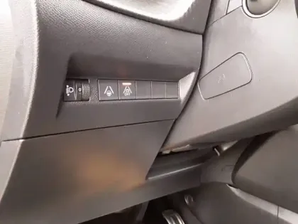 Photo 23 Peugeot 208  PureTech 100 S&S EAT8