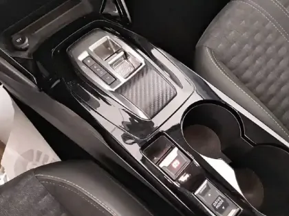 Photo 13 Peugeot 208  PureTech 100 S&S EAT8