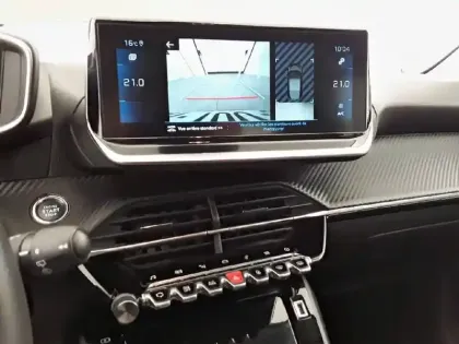 Photo 17 Peugeot 208  PureTech 100 S&S EAT8