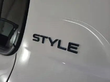 Photo 30 Peugeot 208  Electrique 50 kWh 136ch