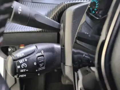 Photo 23 Peugeot 208  Electrique 50 kWh 136ch