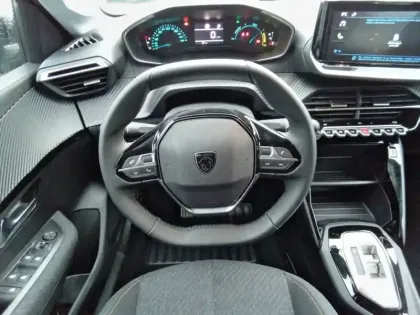 Photo 28 Peugeot 208  Hybrid 110 ch e-DCS6