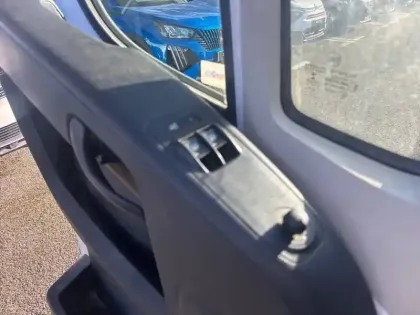 Photo 14 Peugeot Boxer  TOLE 335 L3H3 BLUEHDI 120 S&S