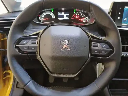 Photo 68 Peugeot 208  PureTech 75 S&S BVM5