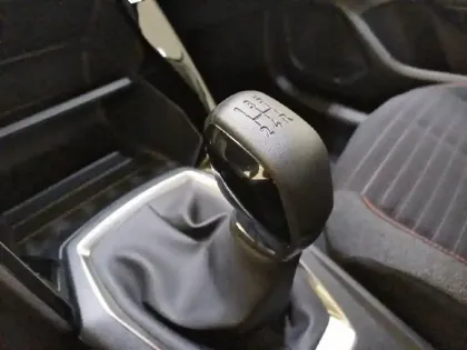 Photo 73 Peugeot 208  PureTech 75 S&S BVM5