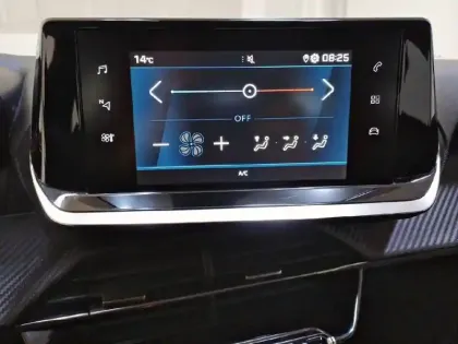 Photo 78 Peugeot 208  PureTech 75 S&S BVM5