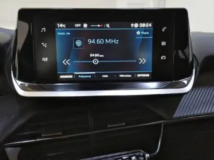 Photo 19 Peugeot 208  PureTech 75 S&S BVM5