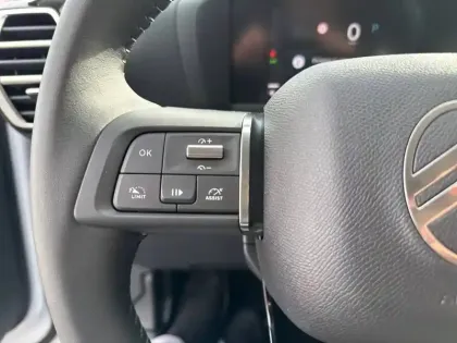 Photo 19 Citroën C4  Hybride 145 e-DCS6