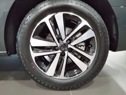 Photo 12 Peugeot Expert  FGN M DIESEL 180 CH AUTOMATIQUE