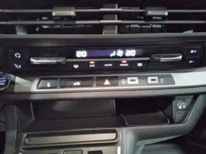 Photo 60 Peugeot Expert Gén. III Ph2 Tech Edition 4