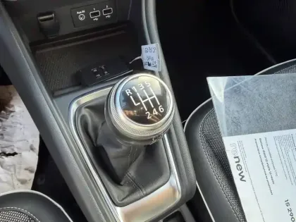 Photo 8 Renault Captur  TCe 90 - 21