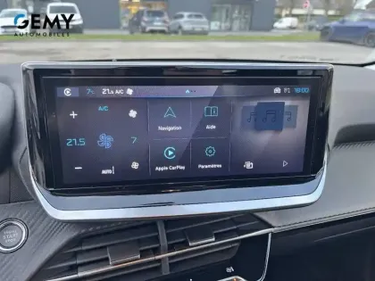 Photo 18 Peugeot 208  Hybrid 110 ch e-DCS6