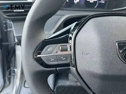 Photo 15 Peugeot 208  Hybrid 110 ch e-DCS6