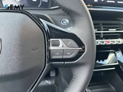 Photo 16 Peugeot 208  Hybrid 110 ch e-DCS6