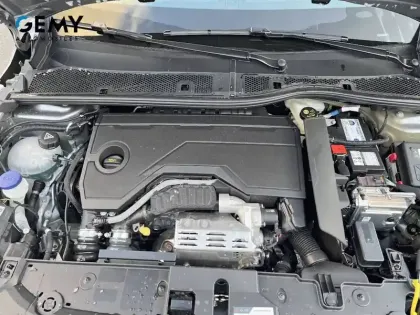 Photo 11 Peugeot 208  Hybrid 110 ch e-DCS6