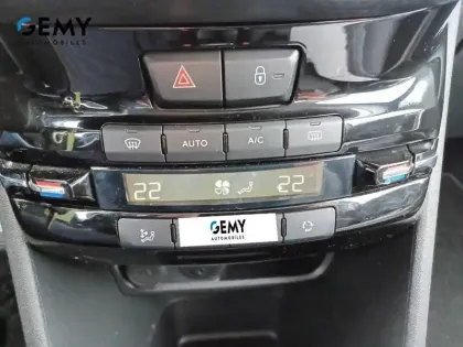 Photo 17 Peugeot 2008  1.2 PureTech 110ch S&S EAT6