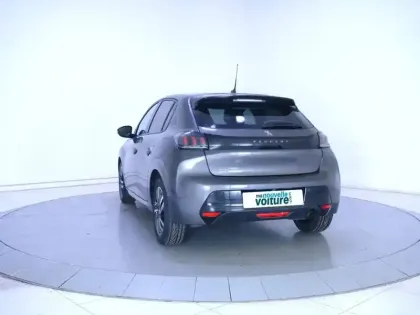 Photo 71 Peugeot 208  PureTech 100 S&S BVM6