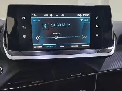 Photo 83 Peugeot 208  PureTech 100 S&S BVM6