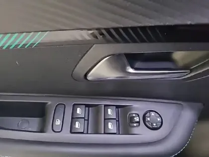 Photo 31 Peugeot 208 Gén. II Ph1 NG Allure 5