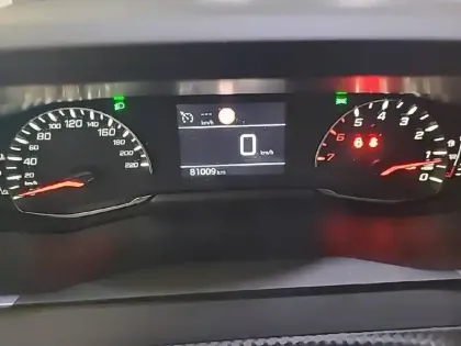 Photo 42 Peugeot 208 Gén. II Ph1 NG Allure 5